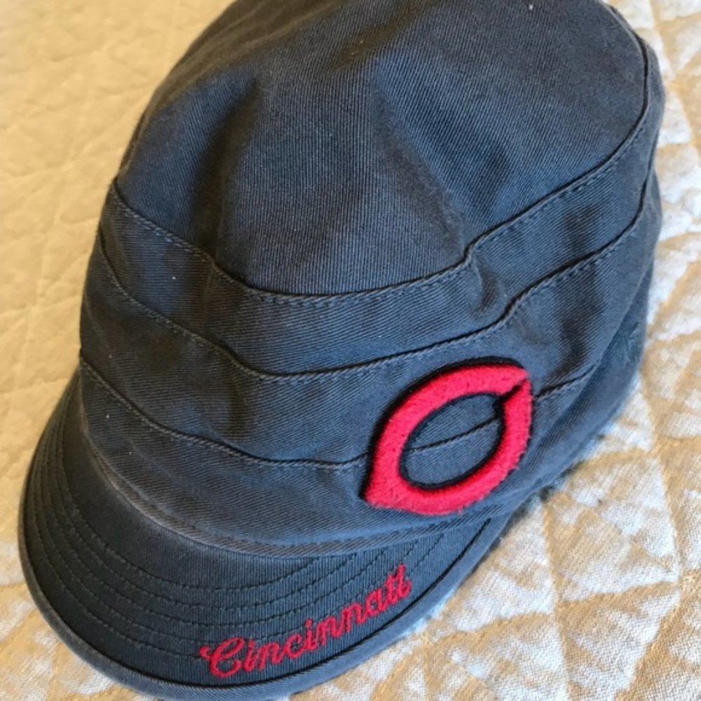 **ISO** Cincinnati Reds Cadet (Military) Style Cap